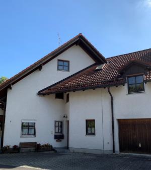 Doppelhaushälfte mit 2 Wohnungen in Walpertskirchen